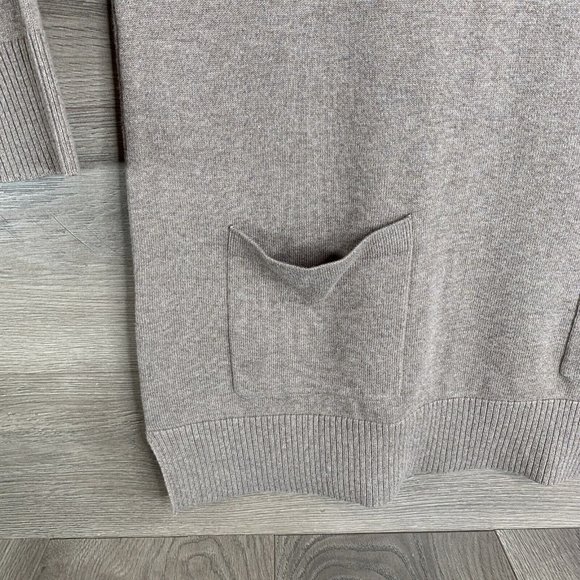 Eight Eight Eight Tunic Sweater Womans M Tan Brown Stripe Front Pockets LS - Picture 3 of 9